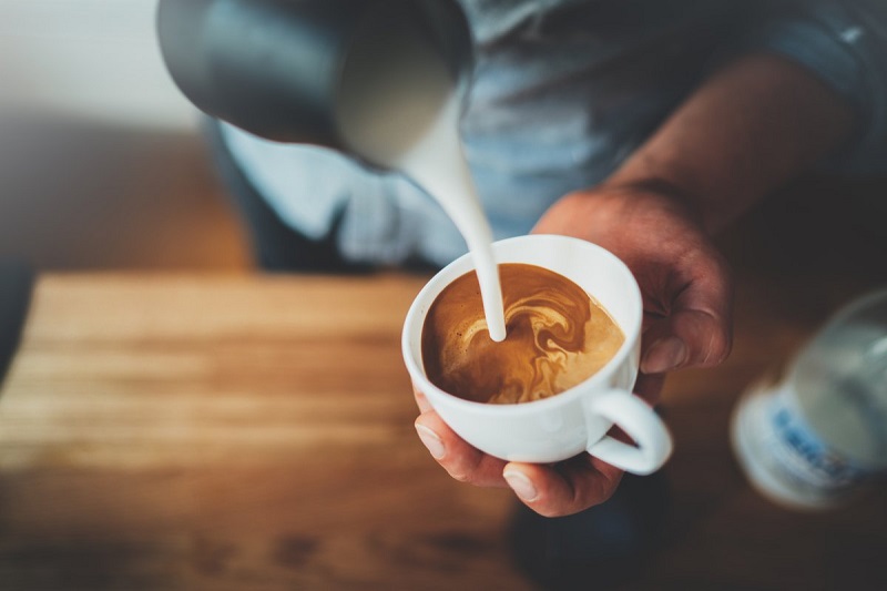 ดื่มกาแฟขณะท้องว่าง มีผลกระทบต่อสุขภาพอย่างไร